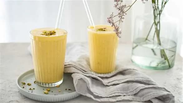 Proteinowe mango lassi