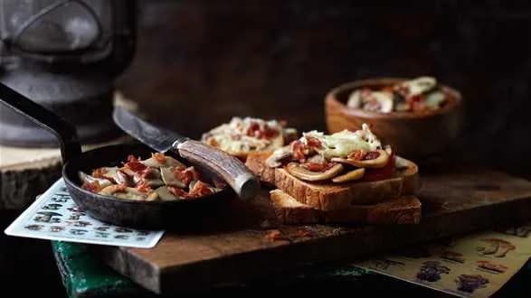 Szybkie tosty z grzybami