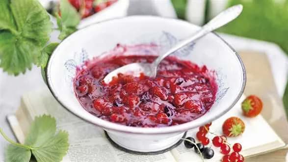 Konfitura truskawkowo-porzeczkowa