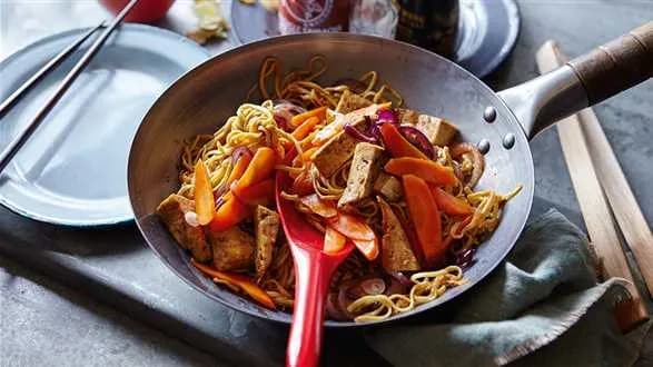 Pad thai z tofu i imbirem
