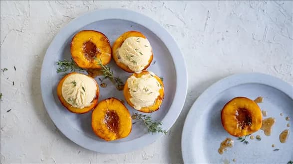 Nektarynki w miodzie i cynamonie z airfryera