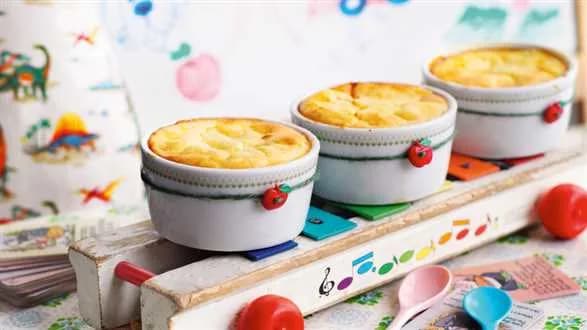 Jabłkowy pudding z twarożkiem