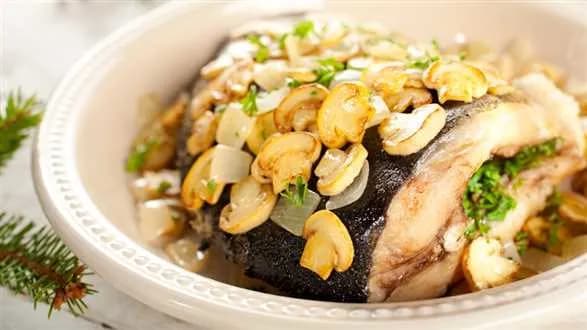 Karp pieczony z grzybami