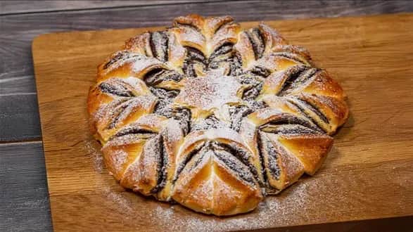 Przepisy na deser z makiem: 5 smacznych pomysłów na słodkości