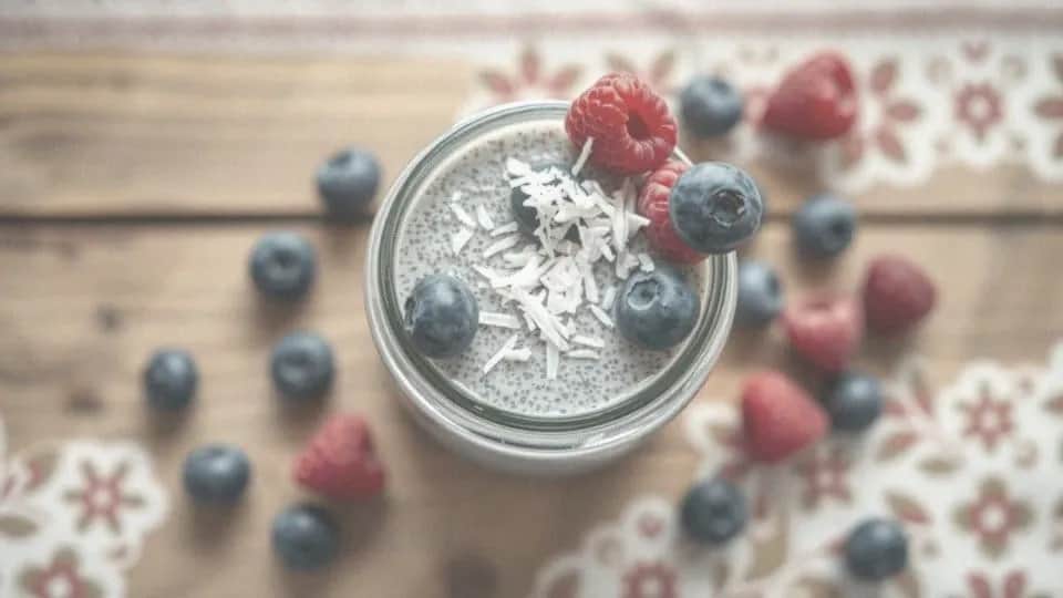 5 pysznych przepisów z nasionami chia dla dzieci: zdrowe posiłki
